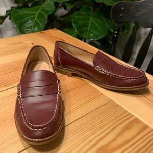 Sperry Women’s Seaport Penny Loafer size 9.5